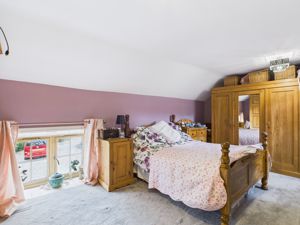 Bedroom- click for photo gallery